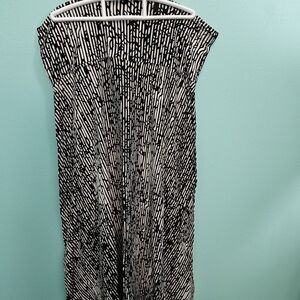 LuLaRoe Monochrome Patterned Dress